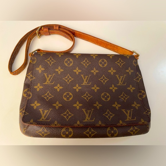 👜Louis Vuitton 10” Handbag👜 - Picture 1 of 14